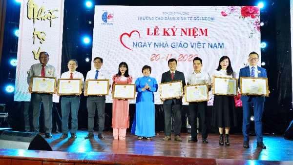 /upload/files/2022/Le%2020-11%20Truong%20KTDN.jpg